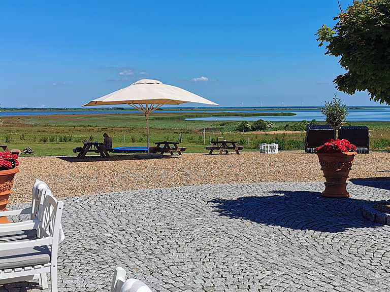 Aussicht-vom-Innenhof